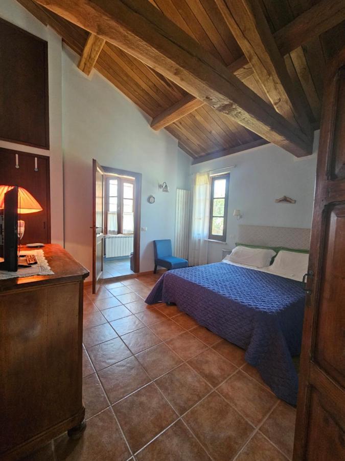 La Casa Dei Tigli Bed & Breakfast Cannara Bagian luar foto